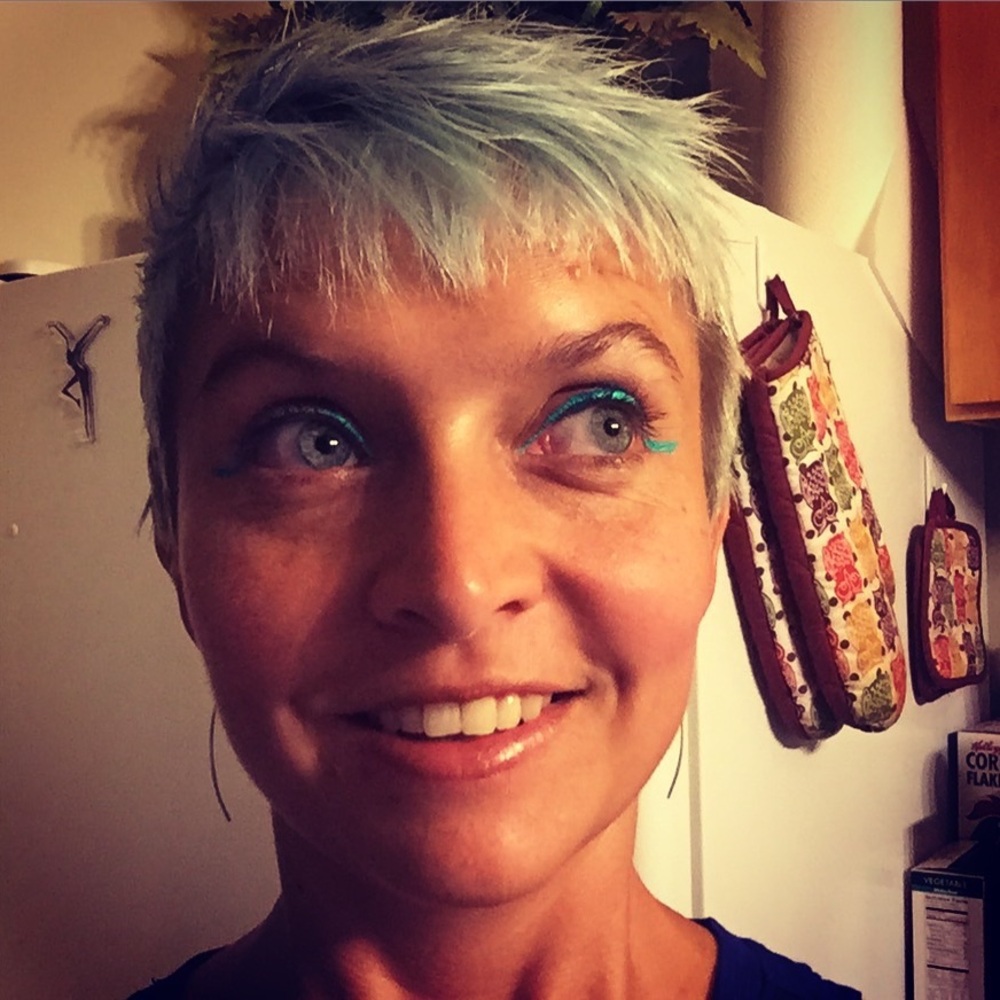 Meet your Posher, Gin